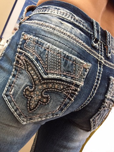 Pantalones de mezclilla para mujer Rock Revival "Liri" tiro medio bootcut talla 28 (30” X 32”) NUEVOS $169 - Imagen 3 de 11