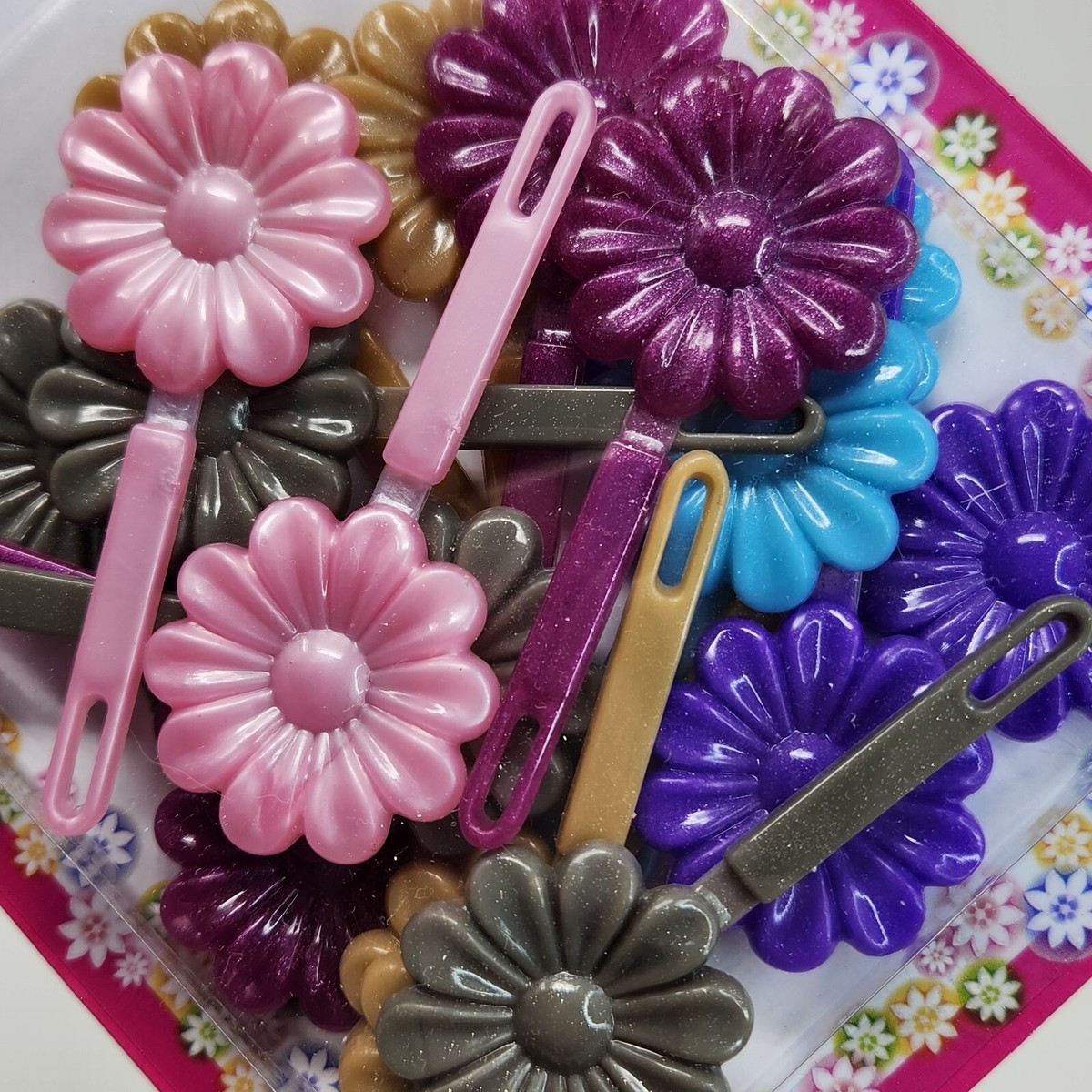 VINTAGE Y2K TARA HAIR ACCESSORIES PINK FLOWER PLASTIC BARRETTES