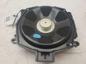 bmw e70 subwoofer