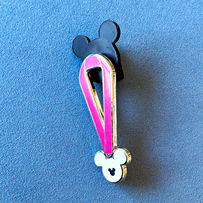 Disney Mickey Mouse Single Pin Trading Zipper Pull Exclamation Point