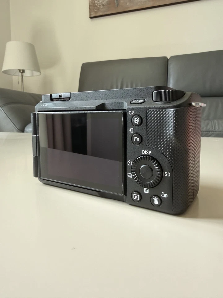 Video Creation PACK - Sony ZV-E1 / Sony FE-PZ 16-35 mm F4 / batteries+tripod+mic, photo 4 sur 5