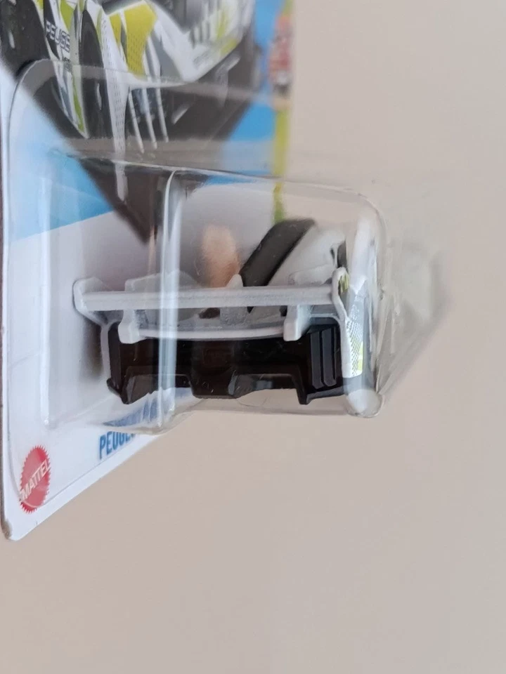 Hot Wheels - Peugeot 9X8 Hypercar - Exotics - 2025 - 1:64 - Immagine 3 di 4