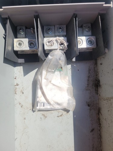 Milbank 200 Amp 120/240 VAC 2 Pole Type UQFP Main Circuit Breaker Gray - Picture 7 of 7