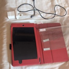 Working GoogleNexus7 tablet bundle, cover, charginglead, plug+2newscreens savers