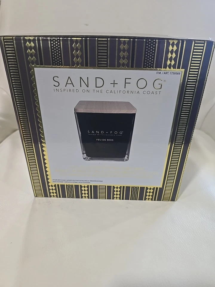 Velas Sand + Foe inspiradas en la costa de California Foto 2 de 4