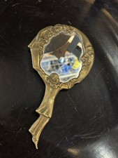 Ancien miroir à main en laiton, décor Pierrot et la