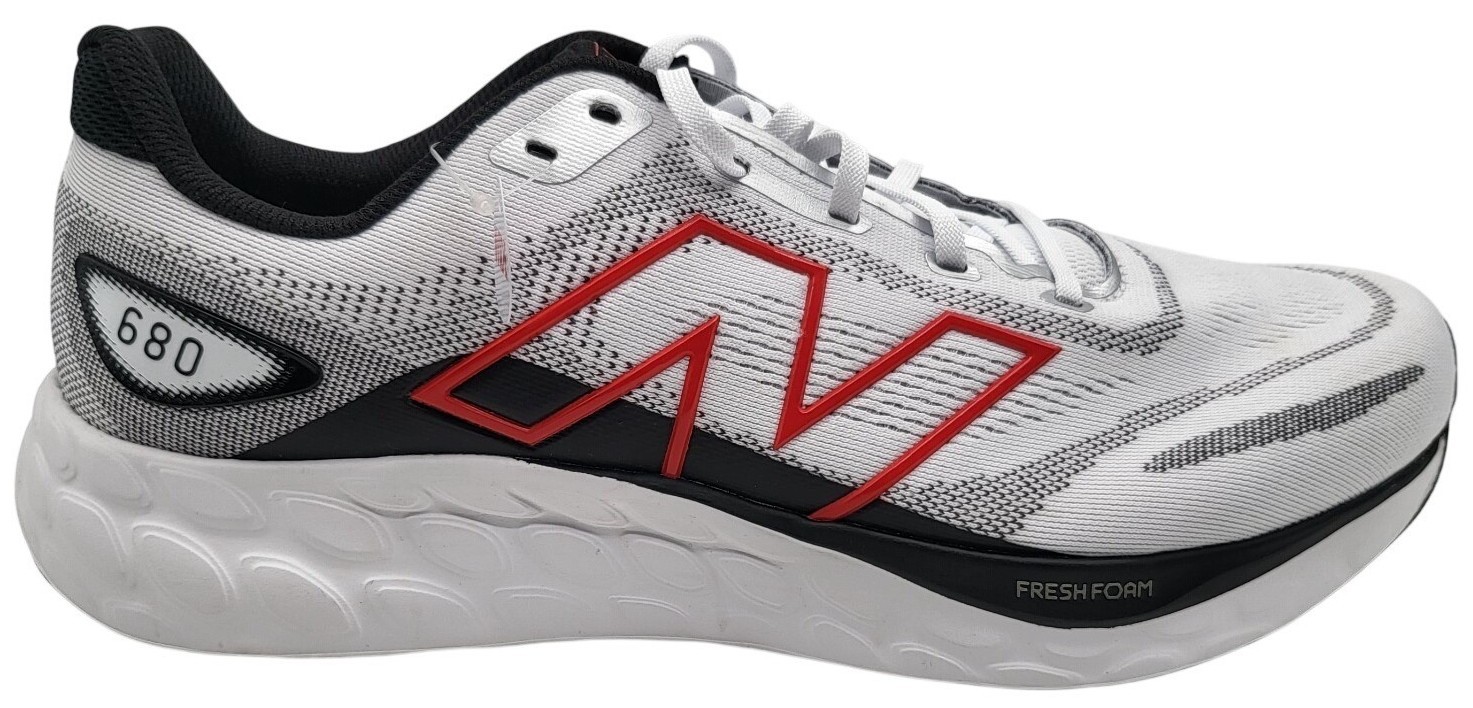 New Balance Fresh Foam 680 V8 Running Shoe M680RW8 White Black Men Size 8 XWide New Balance Fresh Foam 680 V8 Running Shoe M680RW8 White  main image 4