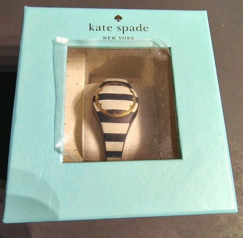 Kate Spade New York Genuine Stripe scallop activity tracker. White/Black Stripe