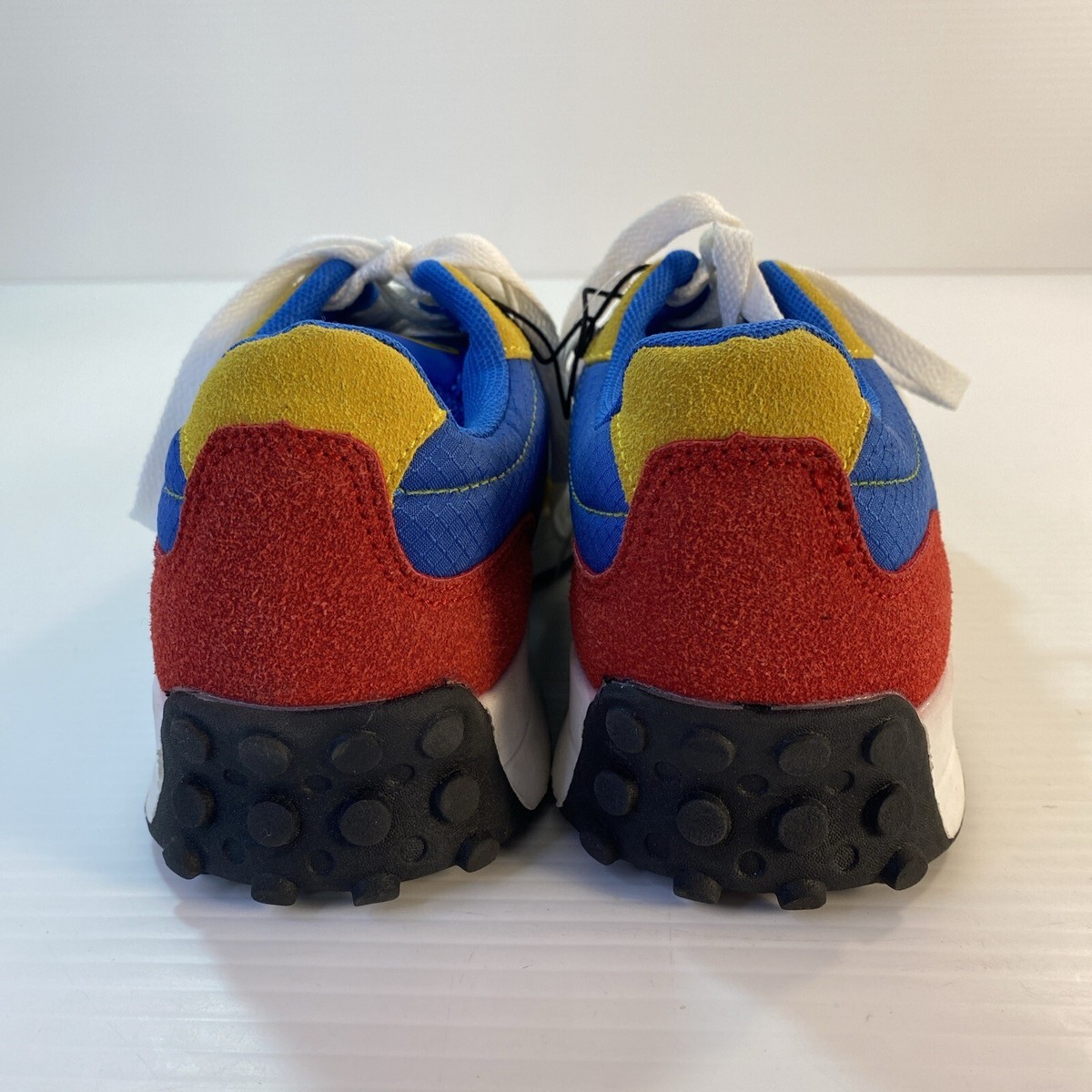 LIDL リドル スニーカー ディスカウント・スーパーLidl（リドル）のスニーカーが即完売