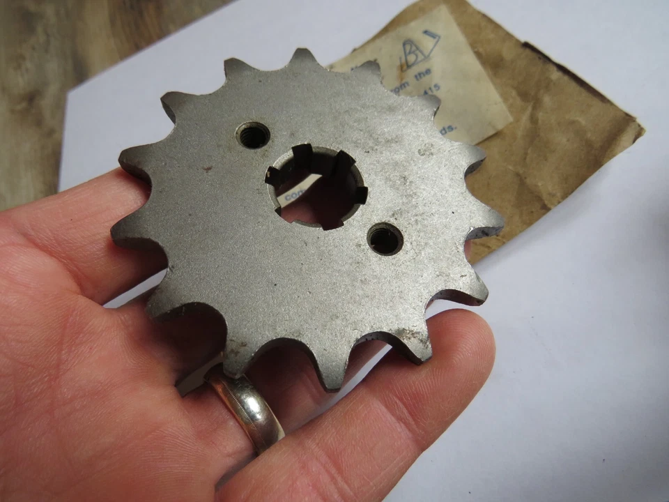 Piñones JT - JTF1554.14 - Piñón delantero de acero, 14T GT250 ATK TTR Blaster OM11 Foto 2 de 2