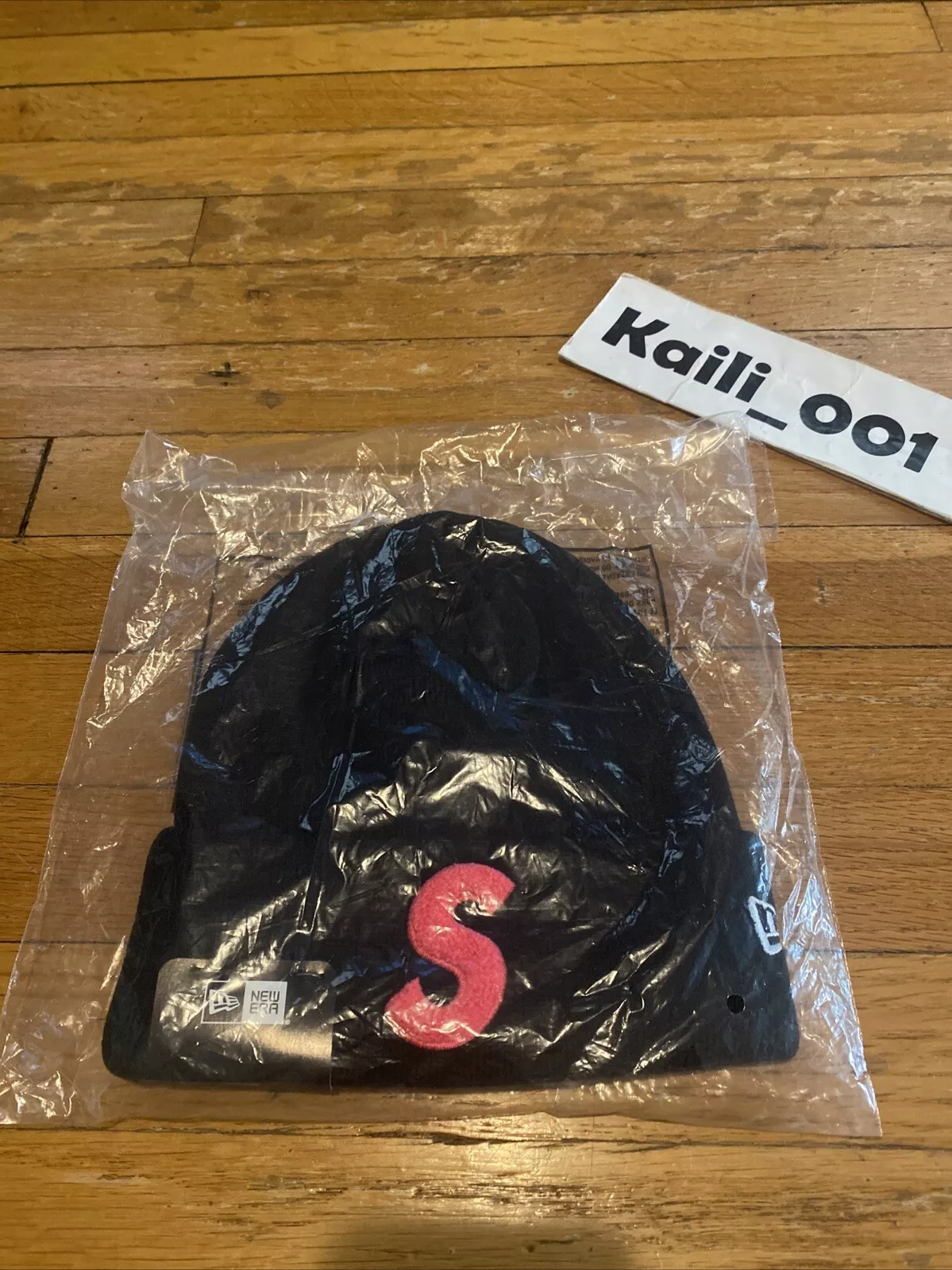 Supreme New Era S Logo Beanie FW19 noir rose C