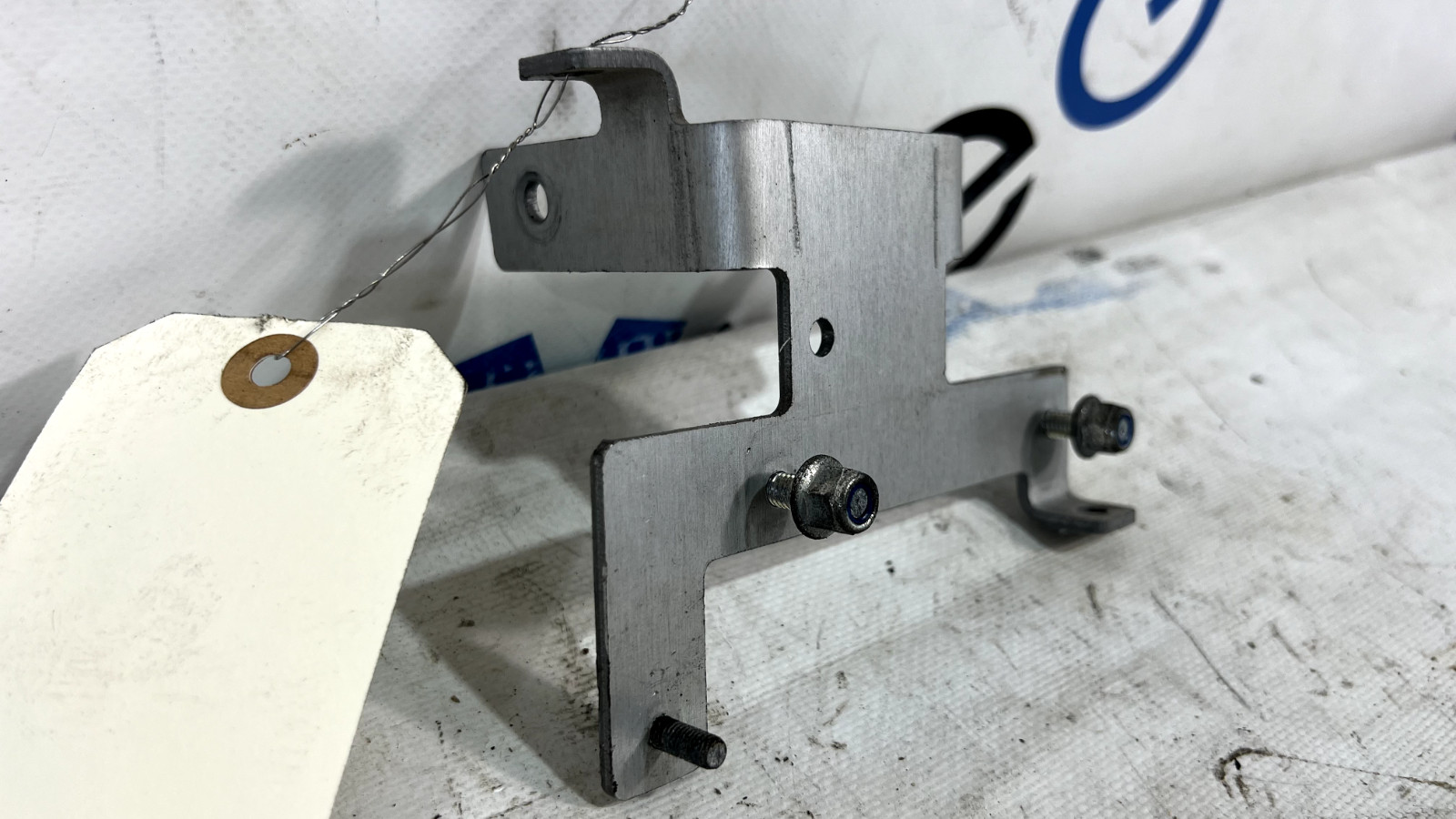 ASTON MARTIN V8 VANTAGE AIR INJECTION HIGHT POWER RELAY BRACKET OEM 2007-2011✔️