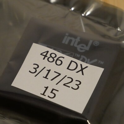 Vintage Intel 486 DX 33 MHz A80486DX-33 SX729 CPU Tested Vintage Intel 486 DX 33 MHz A80486DX-33 SX729 CPU Tested