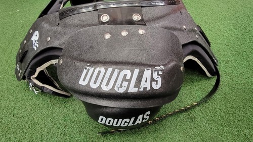 Douglas M50-XL D2 FootBall Shoulder Pads XL 20-21” Black w/ Buckle Straps - Picture 4 of 10