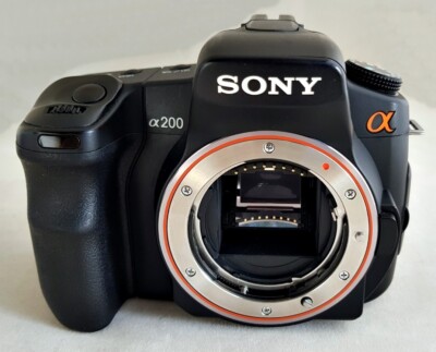 【美品】SONY デジタル一眼レフカメラ DSLR-A200 18-70mm Sony Alpha DSLR-A200 10.2MP Digital SLR Camera - Black (Kit w/ DT