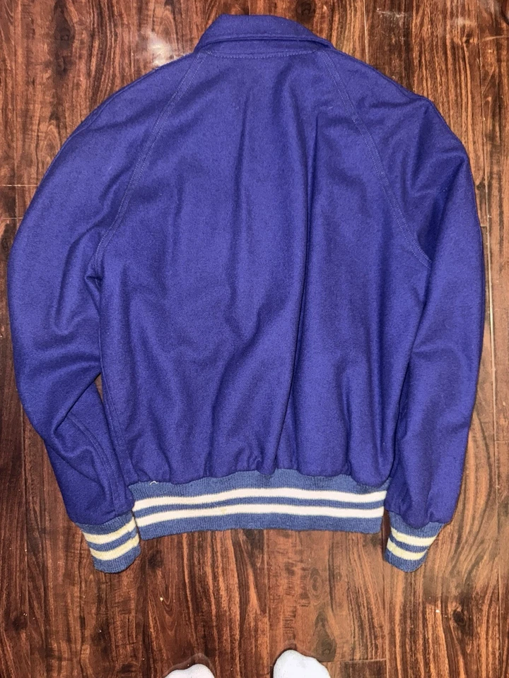 Chaqueta Universitaria Letterman Años 70’s Vintage Azul Real/Rojo Para Hombre Talla Mediana Foto 3 de 4