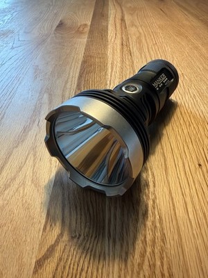 Manker MK35 XHP35HI LED Taschenlampe