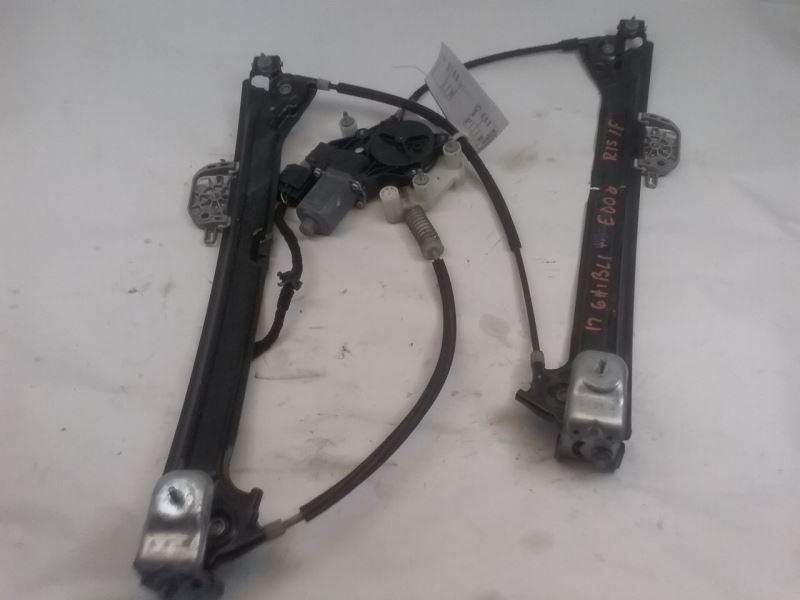 Maserati Ghibli 2017 Front Right Window regulator