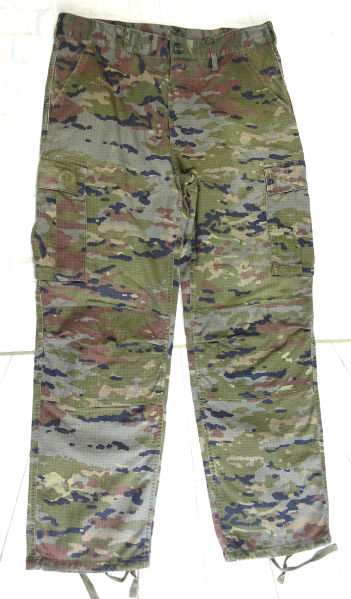Spanish Army M09 Pixelated Woodland Camouflage trousers Size 2N