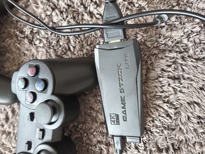 4K Ultra HD Game Stick mit 2 Wireless Controller
