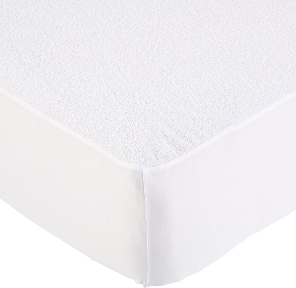 14 Inch Hypoallergenic Waterproof Fitted Mattress Protector Cover, Twin