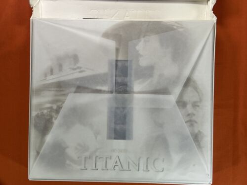 Titanic VHS Box Set Collectors Edition With 35mm Film Cell Video Tape & 8 cards - Picture 3 of 6