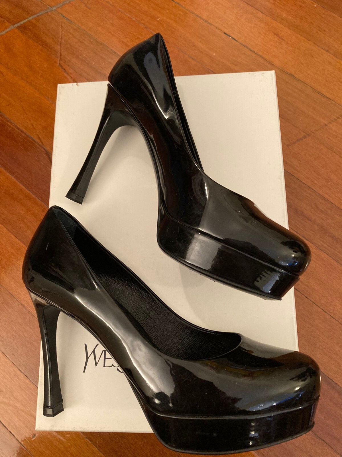 SAINT LAURENT Décolleté a stiletto YSL Gisele 80 nere con plateau brevettato taglia 36 1 2 Made in Italy