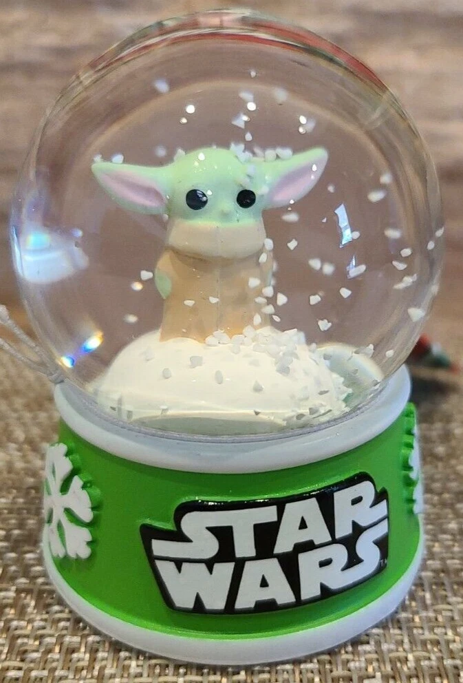 Baby yoda snow globe deals