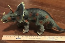 LARGE RUBBER TRICERATOPS DINOSAUR