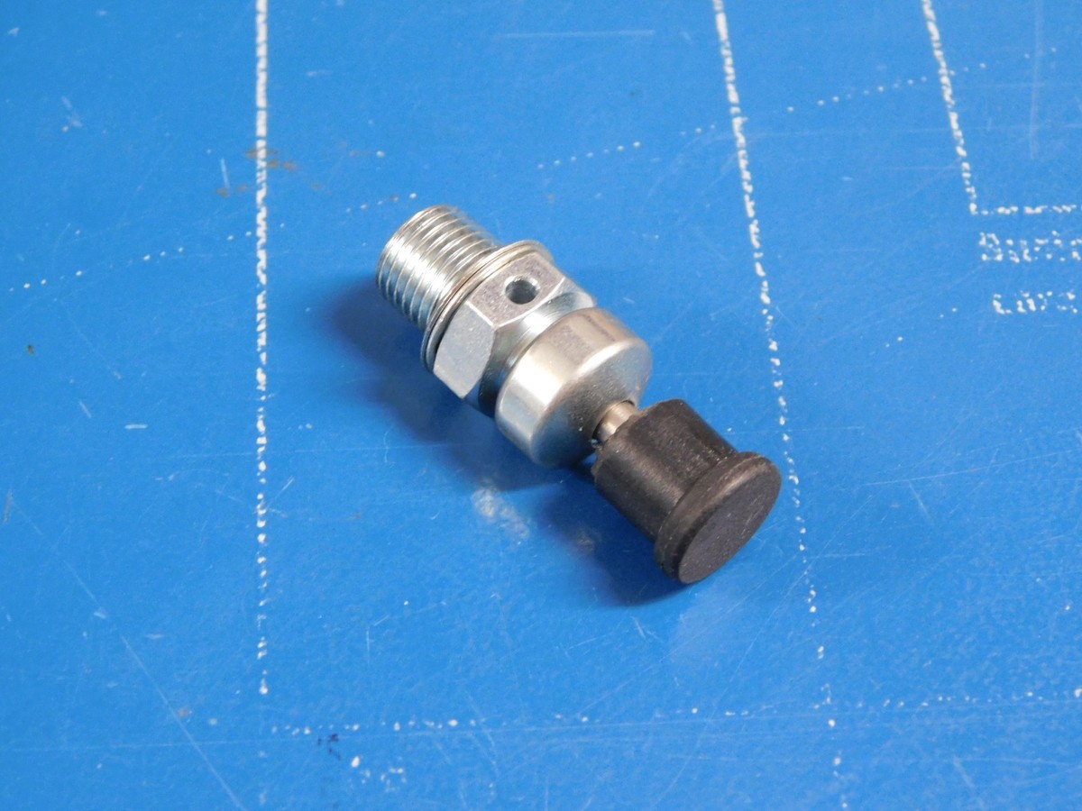 DECOMPRESSION VALVE FOR STIHL 026 MS260 036 MS360 044 MS440 046