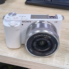 Sony ZV-E10 ZVE10 24.2MP Mirrorless Digital Camera w/16-50mm Lens - 95 New