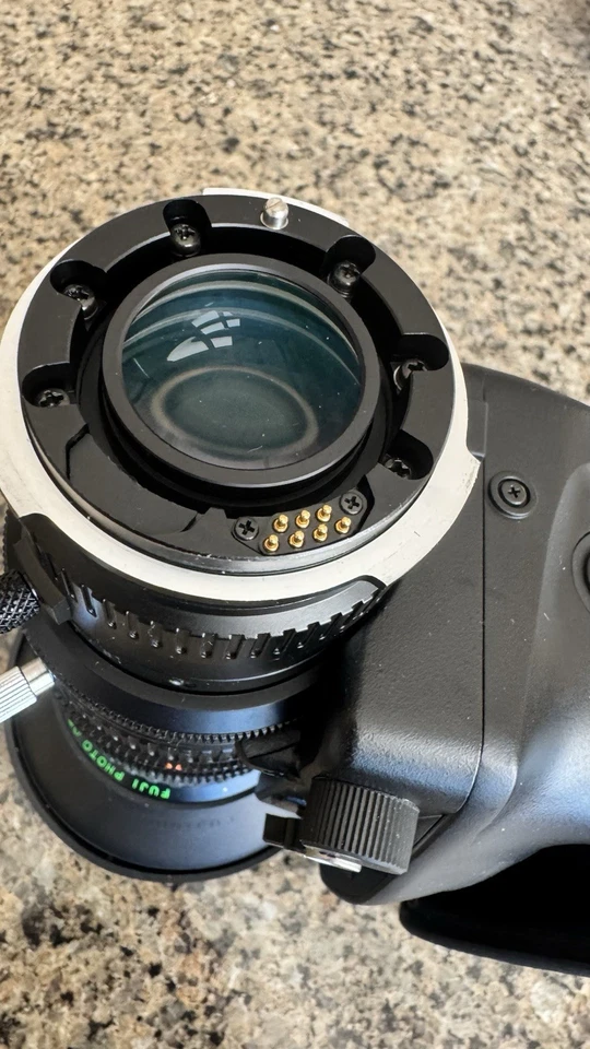 Fujinon TV-Z Lens with S14X7.5BRM-18 1:1.4/7.5-105mm MINT! - Image 2 of 4