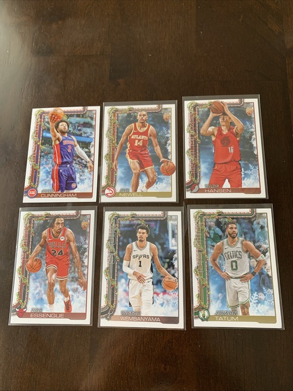 2025 NBA Topps, Chrome and Holiday Rookies & Base Lot Of 160 Cards: Yang Hansen