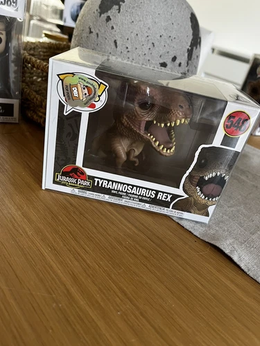 Funko POP Tyrannosaurus Rex 548 Jurassic Park 25th Anniversary in protector
