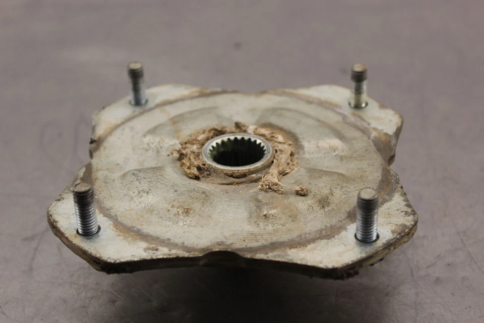 1984 Honda TRX200 REAR LEFT WHEEL HUB B433 - Image 4 of 4