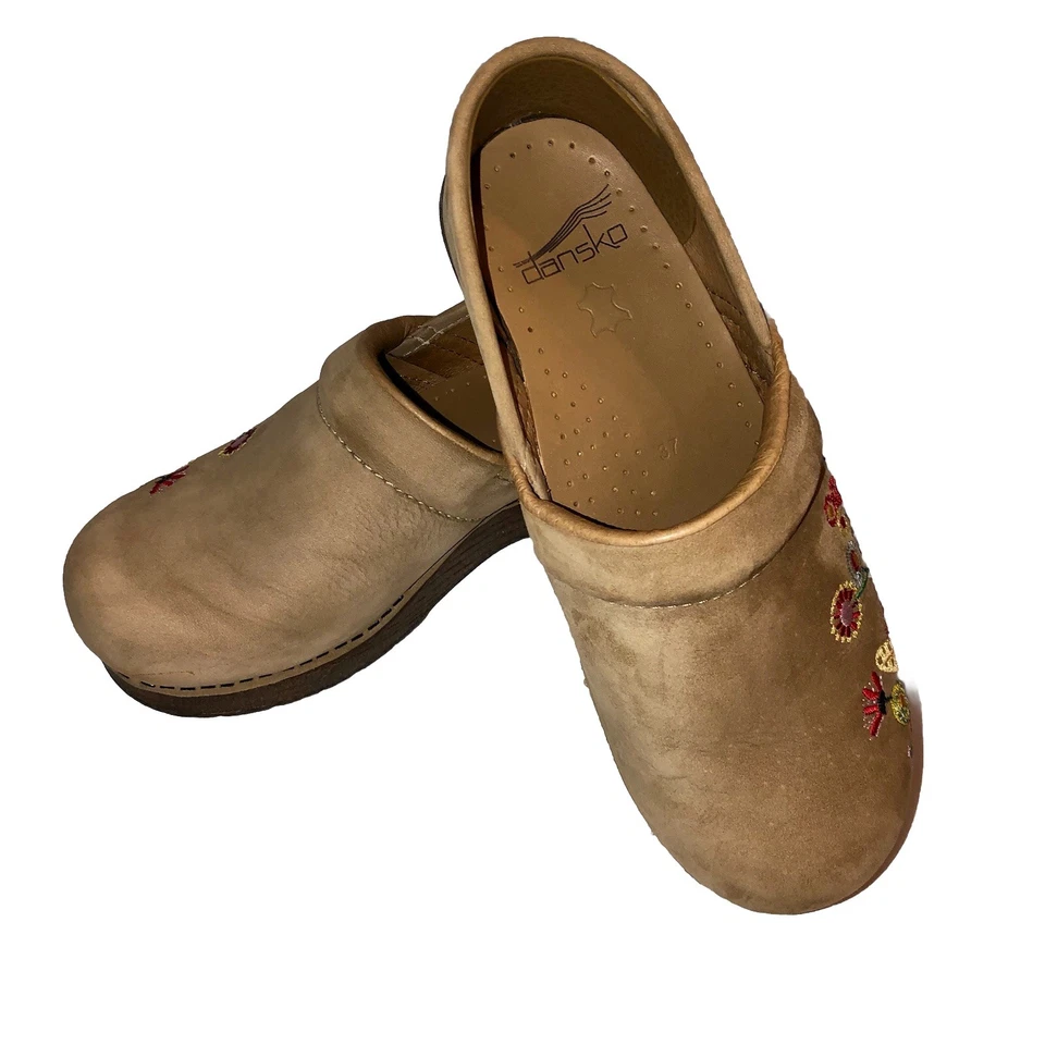 Tamancos femininos Dansko 37 florais 7 bordados de couro casual boho bronzeado - Imagem 3 de 4