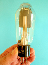 G715 Valvo = Philips 1562 nowy, przetestowany z miernikiem testowym "W20" Wykres 71