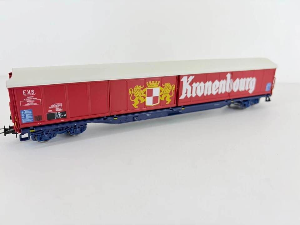 Wagon à parois coulissantes type Habis Kronenbourg chassis bleu jouef hj6322