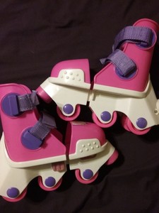 barbie roller blades