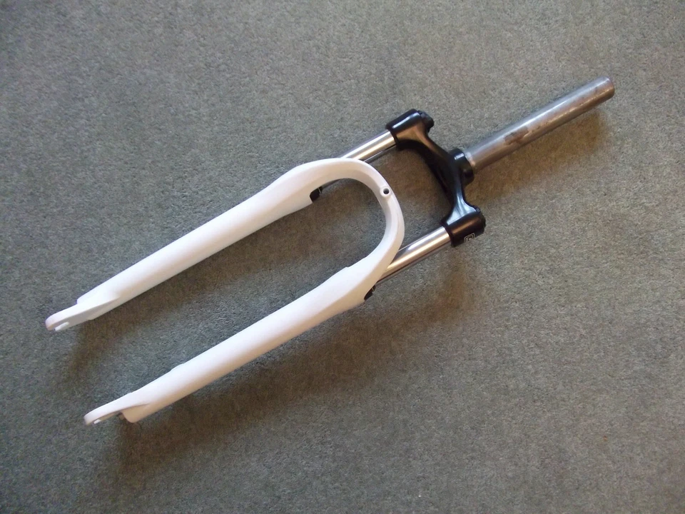 SUNTOUR M3030 Alloy 27.5" SUSPENSION FORKS 1 1/8" THREADLESS x 195mm Stem, Disc - Image 2 of 4