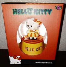Hello Kitty Halloween Mini Snow Globe Candy Corn 2025 🆕️👻🎃🍬Sanrio 