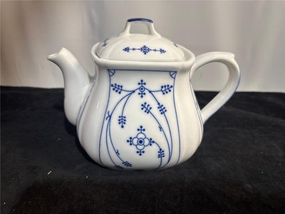 Vintage Eisenberg Jager Indian Blue Strau Flower Teapot