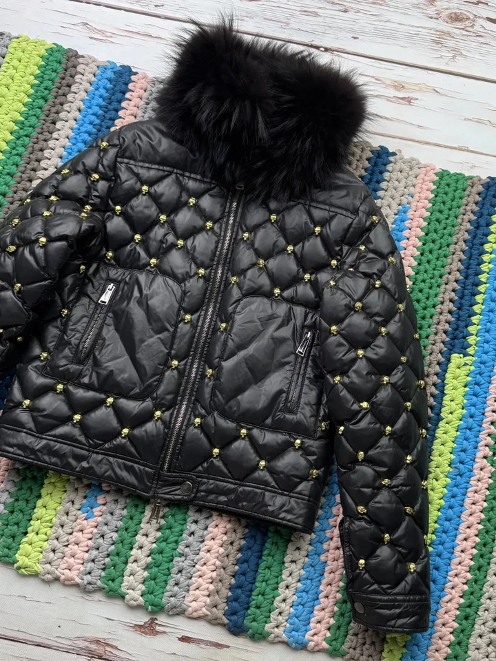 Chaqueta corta Philipp Plein con calaveras de metal para mujer talla M Foto 3 de 4