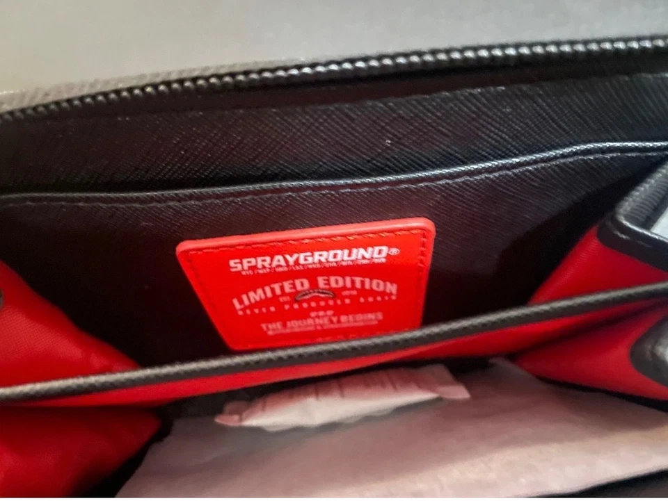 Carteira Sprayground Sharks in Paris - Imagem 3 de 4