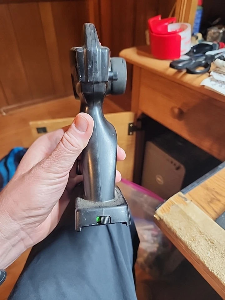 TRAXXAS TQ 2.4Ghz TRANSMISOR 2 canales Radio Transmisor Modelo 6516, 6517, 3047 Foto 2 de 4