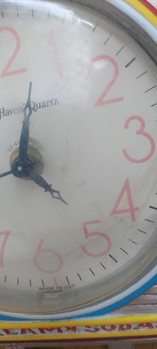 Vintage New Haven Quartz Family Drive-In Diner Wall Clock Coca