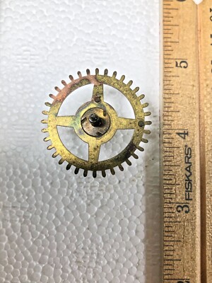 Ingraham 30 Hour Clock Movement Strike Side 3rd Wheel (See Pics To ID)  (KD2171)
