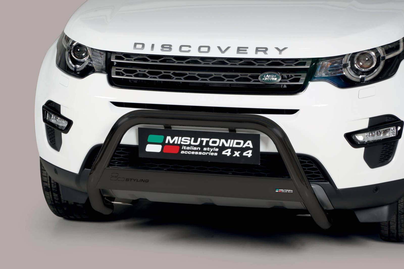 Pare-buffle noir de calandre pour équiper le Land Rover Discovery Sport depuis 2018