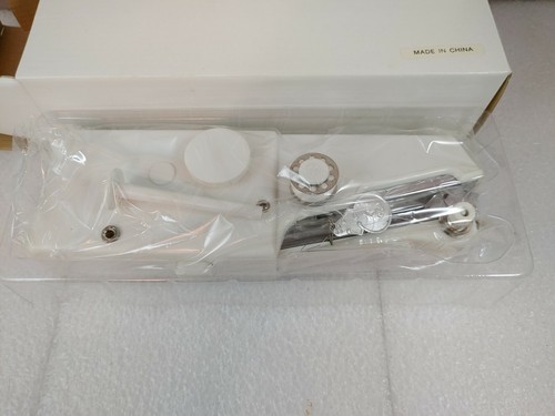 VTG Super Stitcher Cordless Sewing Machine Portable Stitch Sew Hand Held 1992 (D - Picture 4 of 4