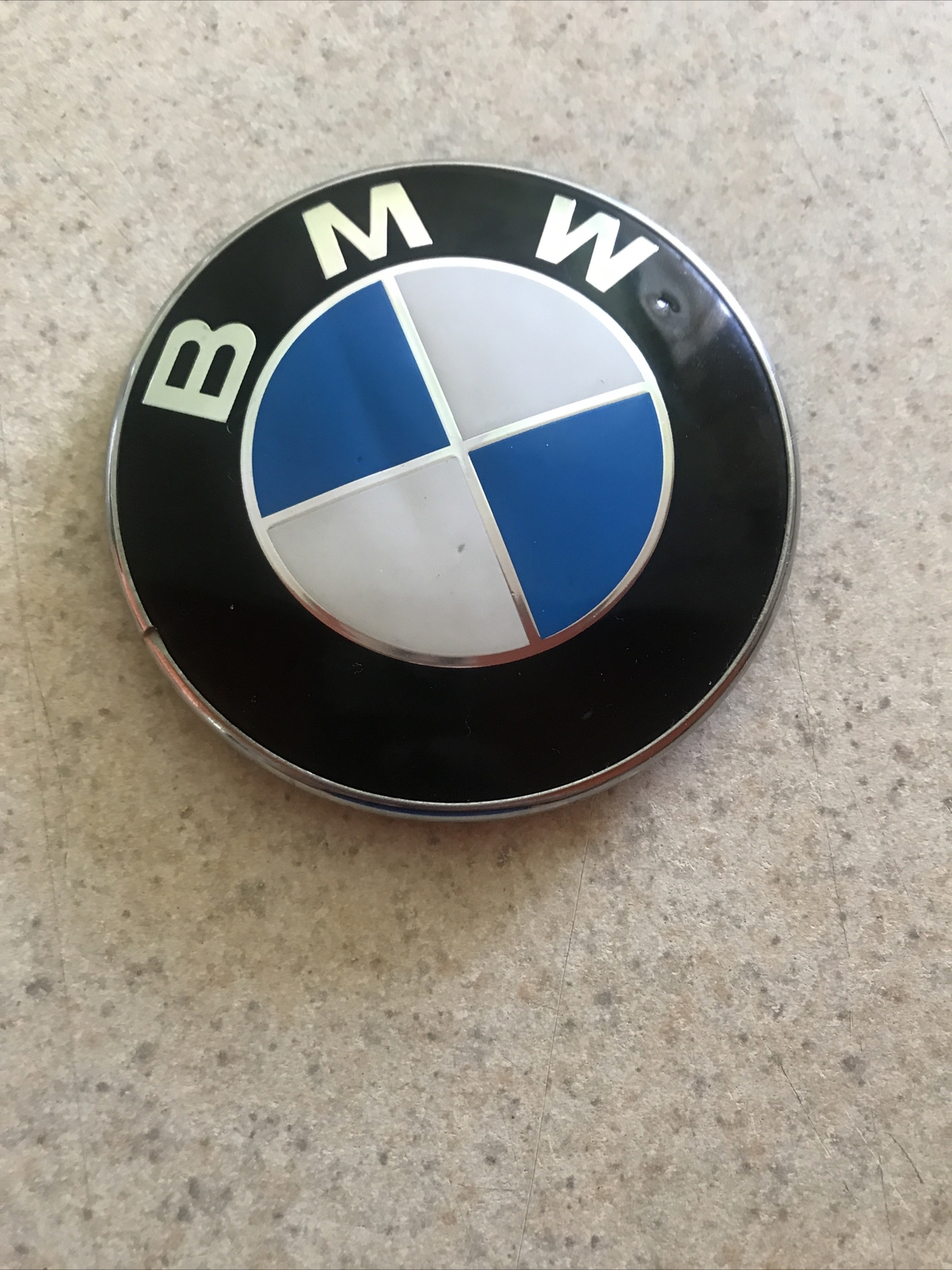 BMW 3 5 SERIES EMBLEM HOOD FRONT P# 51.148132375 GENUINE 82 mm 